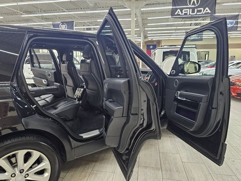 Used 2016 Land Rover Range Rover HSE image 16