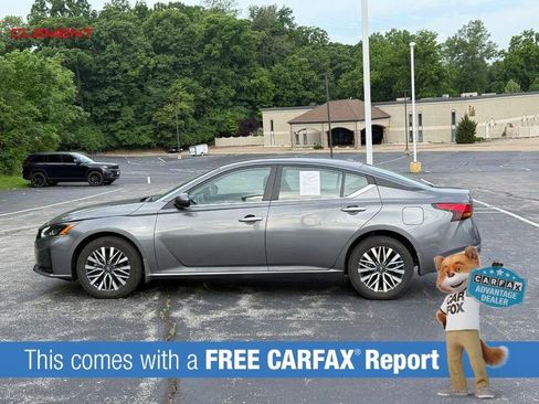 Used 2023 Nissan Altima 2.5 SV AWD/4WD image 2