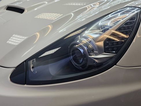 Used 2012 Ferrari California RWD image 7