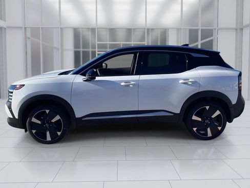 New 2026 Nissan Kicks SR w/ SR Premium Package image 3