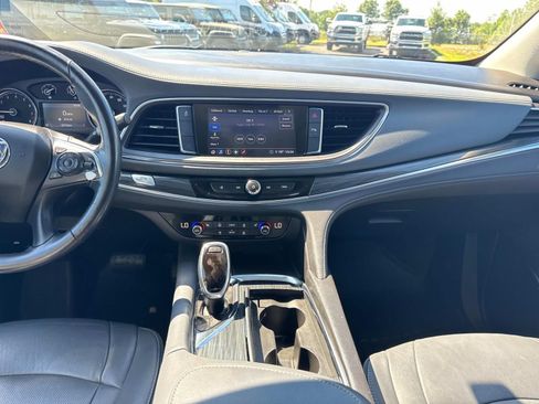 Used 2021 Buick Enclave Essence FWD image 23