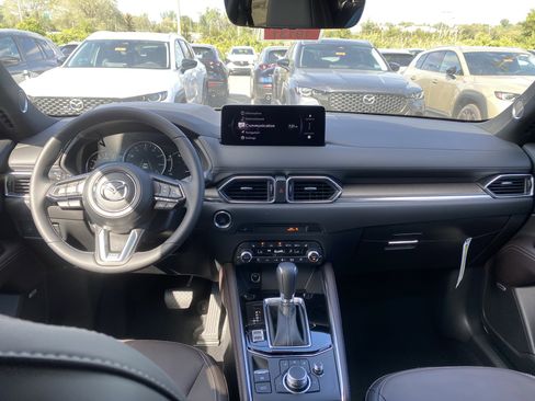 New 2025 MAZDA CX-5 Signature image 12
