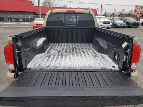 Used 2017 Toyota Tacoma SR5 image 24