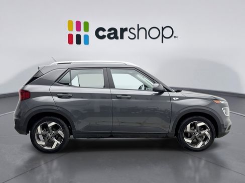 Used 2025 Hyundai Venue SEL FWD image 6