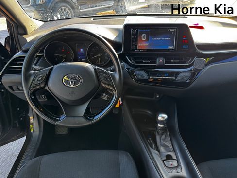 Used 2018 Toyota C-HR XLE image 14