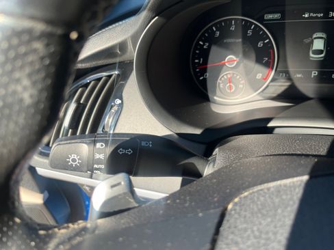 Used 2018 Kia Stinger GT2 image 12