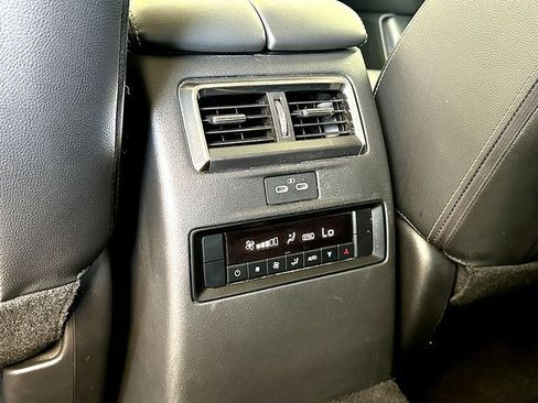 Used 2024 MAZDA CX-90 3.3 Turbo w/ Premium Package AWD/4WD image 23
