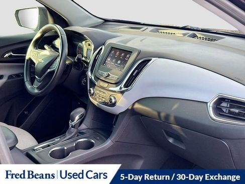 Used 2022 Chevrolet Equinox LT w/ Driver Convenience Package image 29