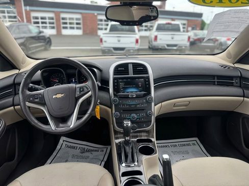 Used 2015 Chevrolet Malibu LT FWD image 28