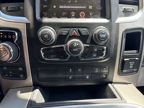 Used 2017 RAM 1500 Big Horn AWD/4WD image 36