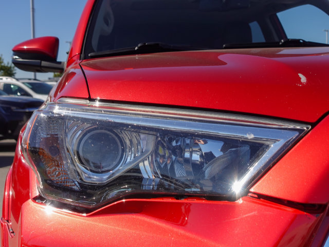 Used 2016 Toyota 4Runner Limited AWD/4WD image 3