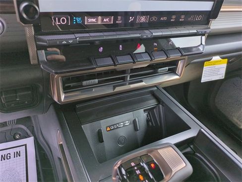 New 2025 GMC Hummer EV 3X image 12