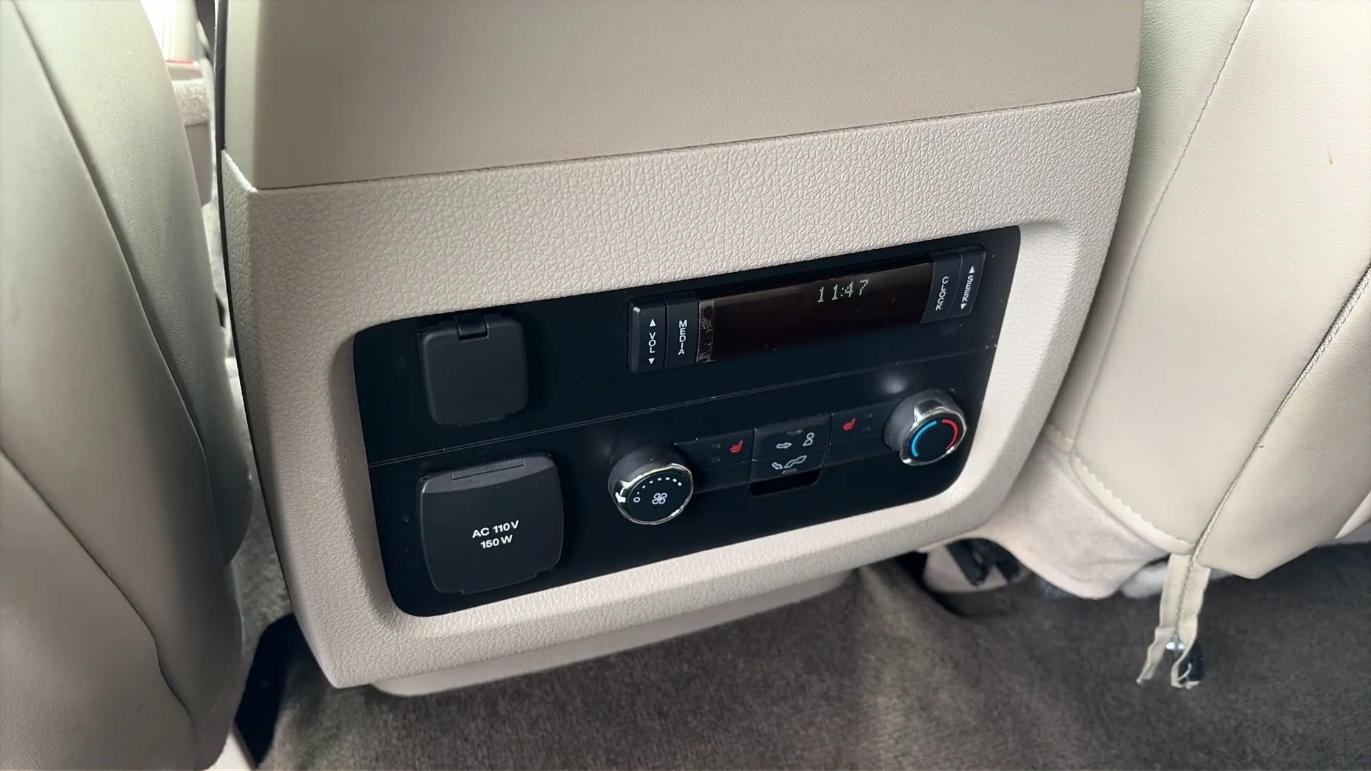 Used 2015 Lincoln Navigator 2WD image 16
