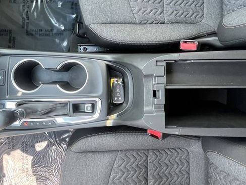 Used 2022 Chevrolet Equinox LT image 17