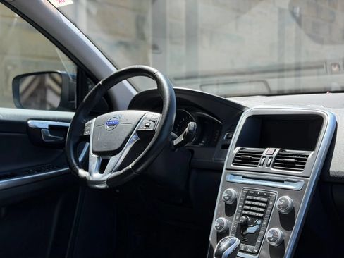 Used 2016 Volvo XC60 T5 Platinum FWD image 16