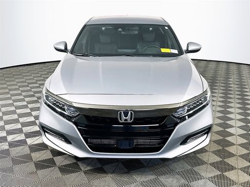 Used 2018 Honda Accord Sport image 2