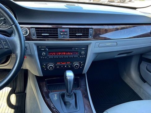 Used 2011 BMW 328i Wagon image 21