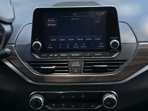 Used 2024 Nissan Altima 2.5 SV FWD image 18