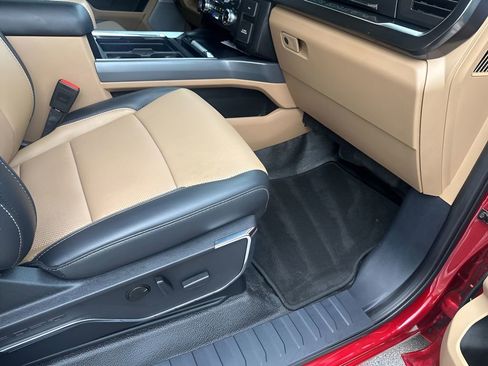 Used 2024 Ford F350 Lariat w/ Lariat Ultimate Package image 16