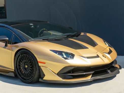 Used 2020 Lamborghini Aventador SVJ AWD/4WD image 41