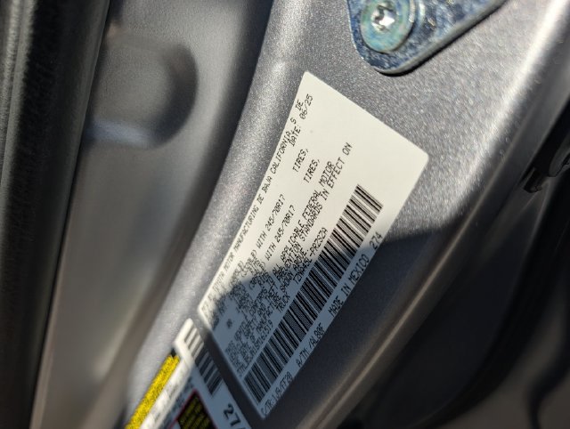 Used 2025 Toyota Tacoma SR5 AWD/4WD image 37
