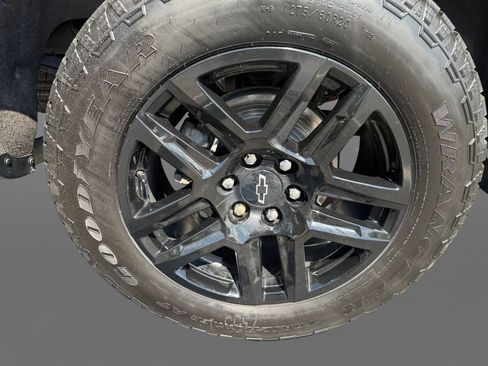 Used 2023 Chevrolet Silverado 1500 LTZ AWD/4WD image 10