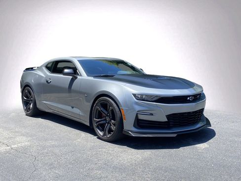 Used 2023 Chevrolet Camaro SS RWD image 2