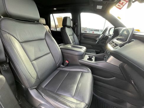 Used 2021 Chevrolet Tahoe LT w/ LT Signature Package image 29