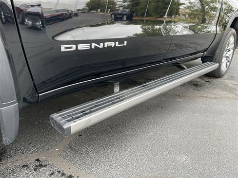 Used 2024 GMC Sierra 1500 Denali w/ Denali Reserve Package image 9