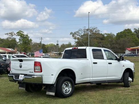 Used 2024 RAM 3500 Tradesman w/ Chrome Appearance Group AWD/4WD image 8
