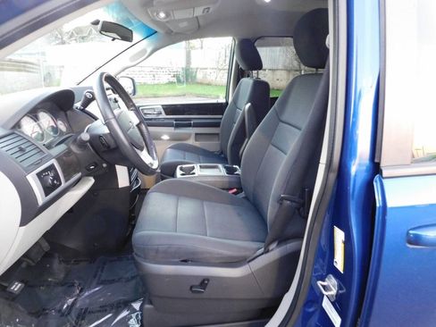 Used 2010 Dodge Grand Caravan SXT w/ Family Value Group image 9