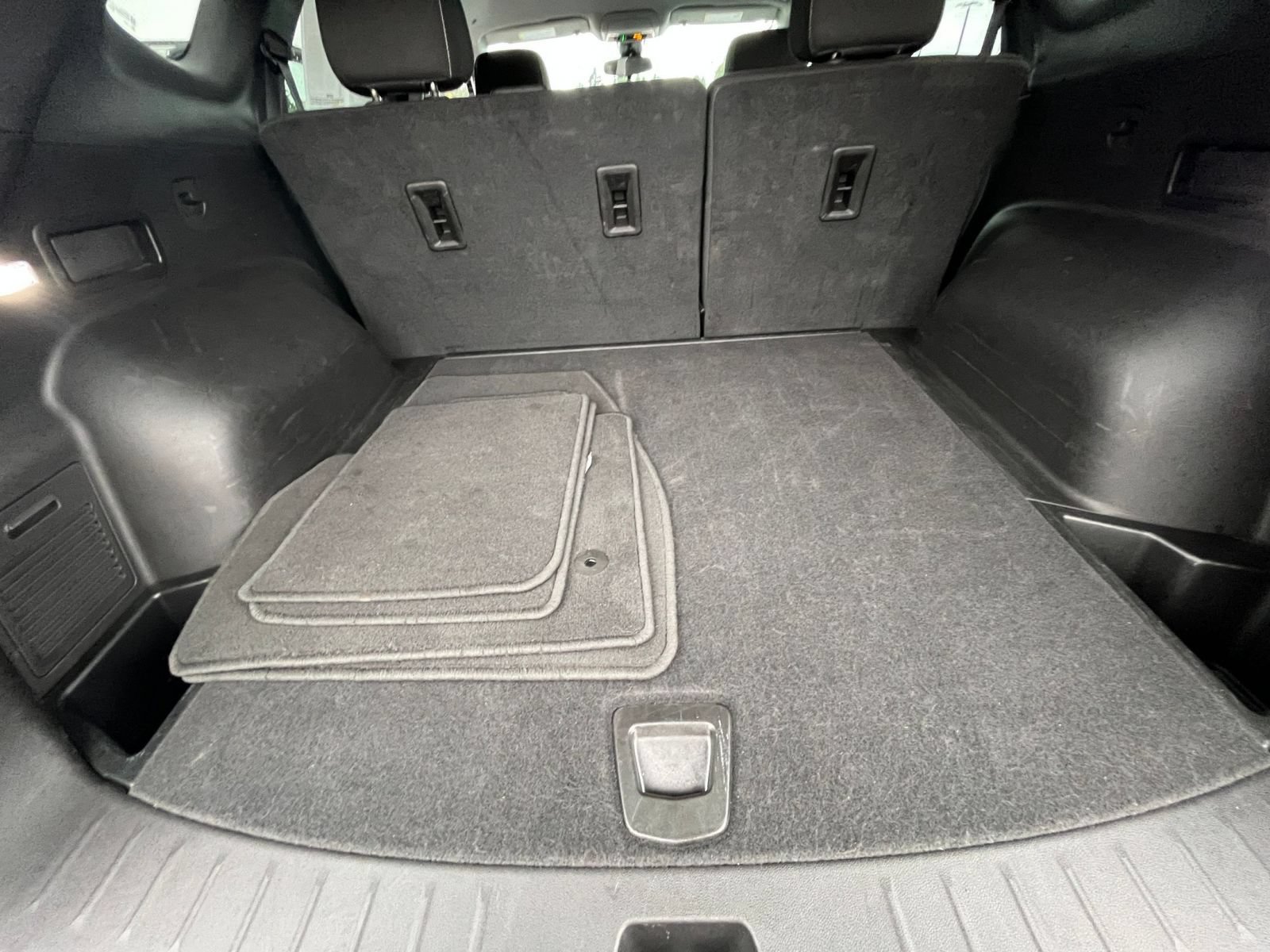 Used 2025 Chevrolet Blazer LT FWD image 31