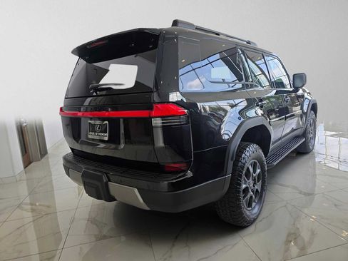 New 2026 Lexus GX 550 AWD/4WD image 3