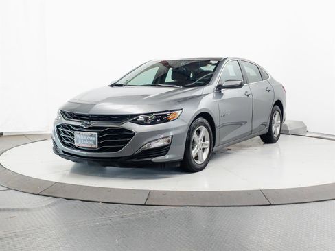 Used 2024 Chevrolet Malibu LS FWD image 3