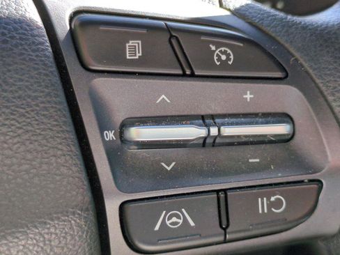 Certified 2023 Hyundai Kona SEL AWD/4WD image 24