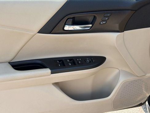 Used 2015 Honda Accord EX-L image 13