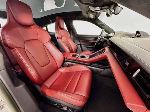 Certified 2022 Porsche Taycan GTS AWD/4WD image 30