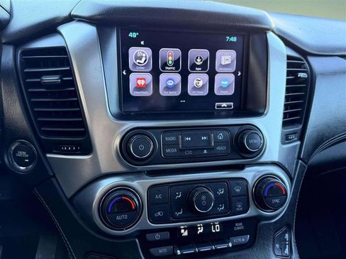 Used 2017 Chevrolet Suburban Premier image 28