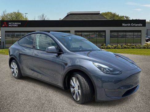Used 2023 Tesla Model Y Long Range AWD/4WD image 7