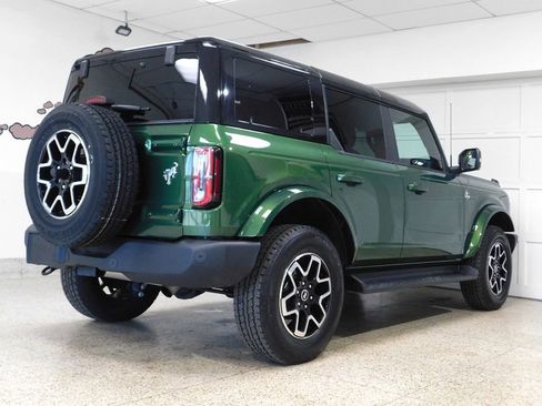 Used 2025 Ford Bronco Outer Banks AWD/4WD image 6