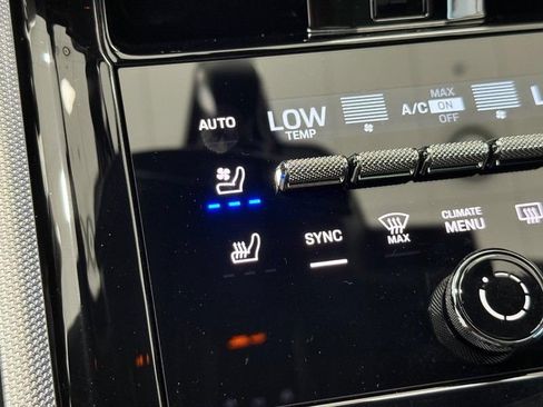 Certified 2025 Porsche Panamera 4 AWD/4WD image 22