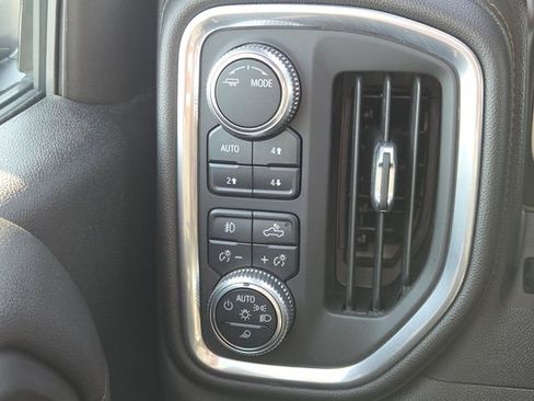 Used 2020 GMC Sierra 1500 AT4 w/ AT4 Premium Package image 16