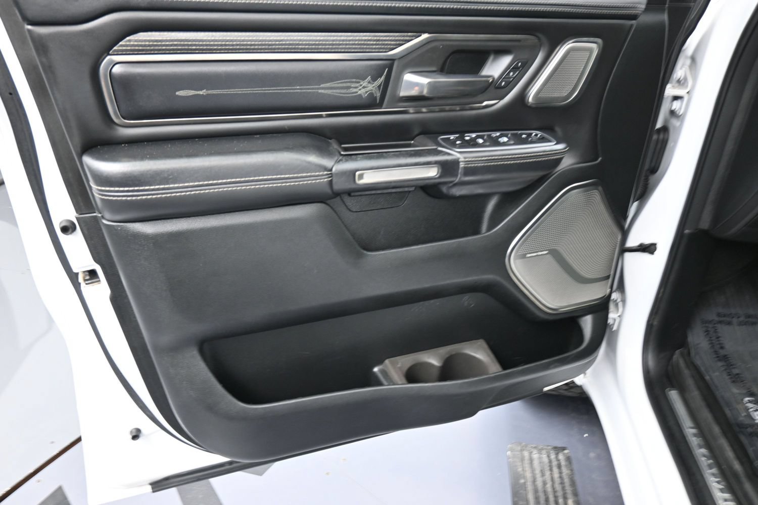 Used 2020 RAM 1500 Limited AWD/4WD image 12