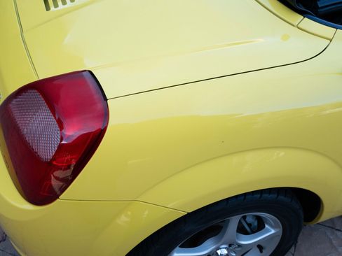 Used 2001 Toyota MR2 Spyder image 10