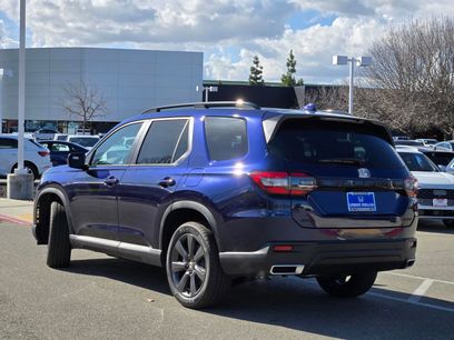 New 2025 Honda Pilot Sport