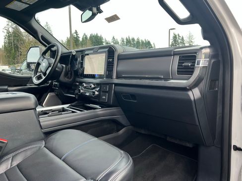 Used 2025 Ford F350 Platinum image 18