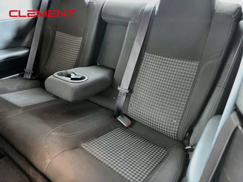 Used 2023 Dodge Challenger SXT RWD image 27