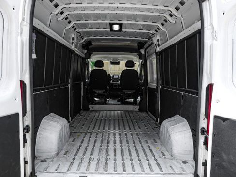 Used 2024 RAM ProMaster 2500 w/ Convenience Group FWD image 38