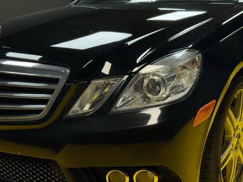 Used 2010 Mercedes-Benz E 550 Sedan image 7