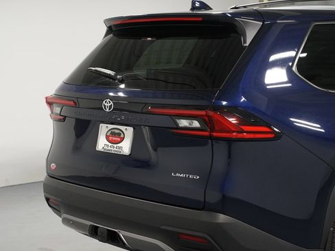 Certified 2025 Toyota Grand Highlander FWD image 9